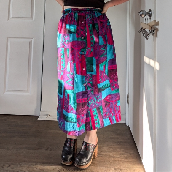 80's Geometric Midi Skirt with Buttons - Picture 1 of 6
